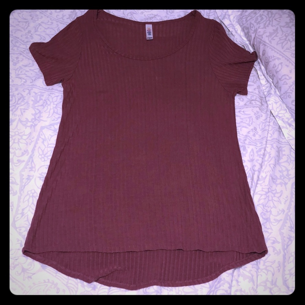 LuLaRoe  Classic tee